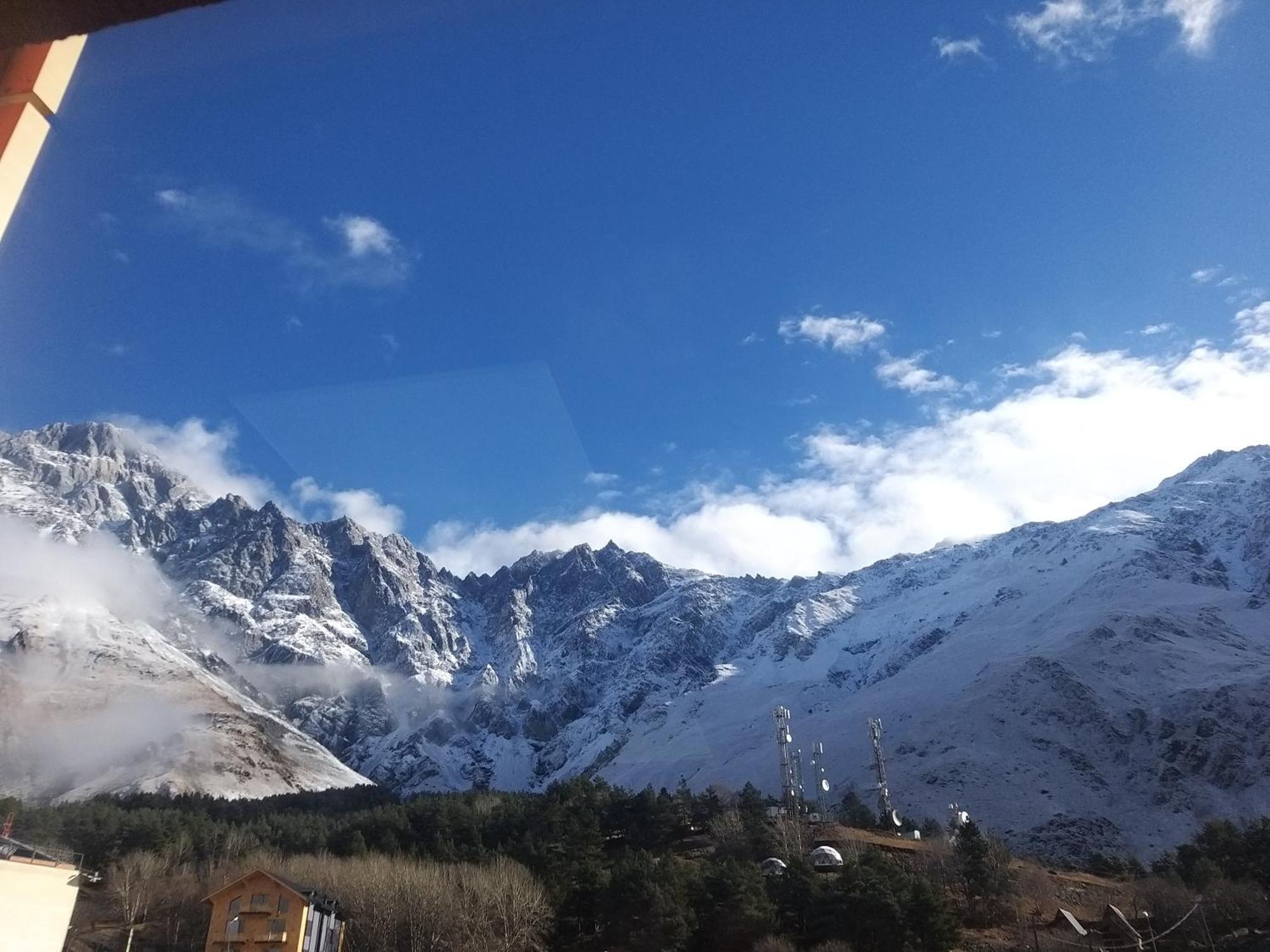 Emotion Kazbegi Apartment Bilik gambar